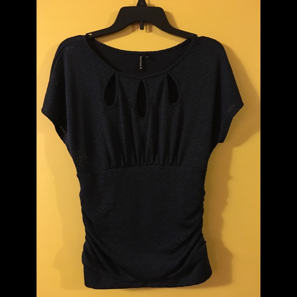 Women’s dark blue cutout top size L